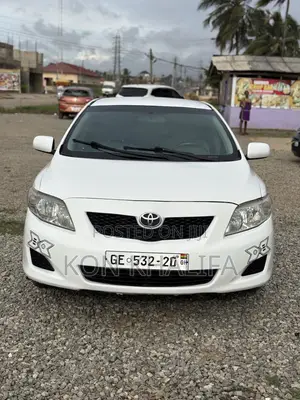 Toyota Corolla 2010 White