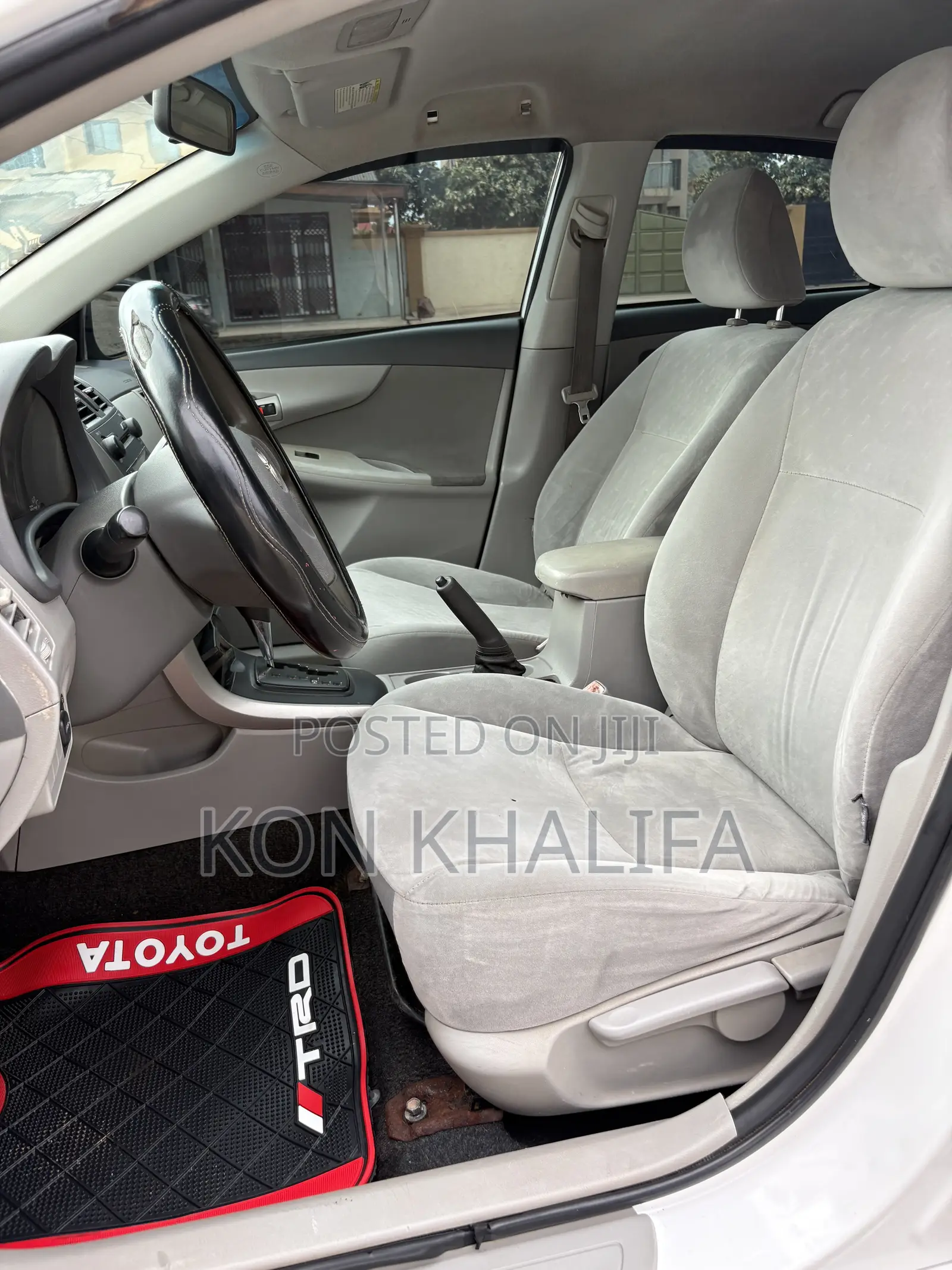 Toyota Corolla 2010 White