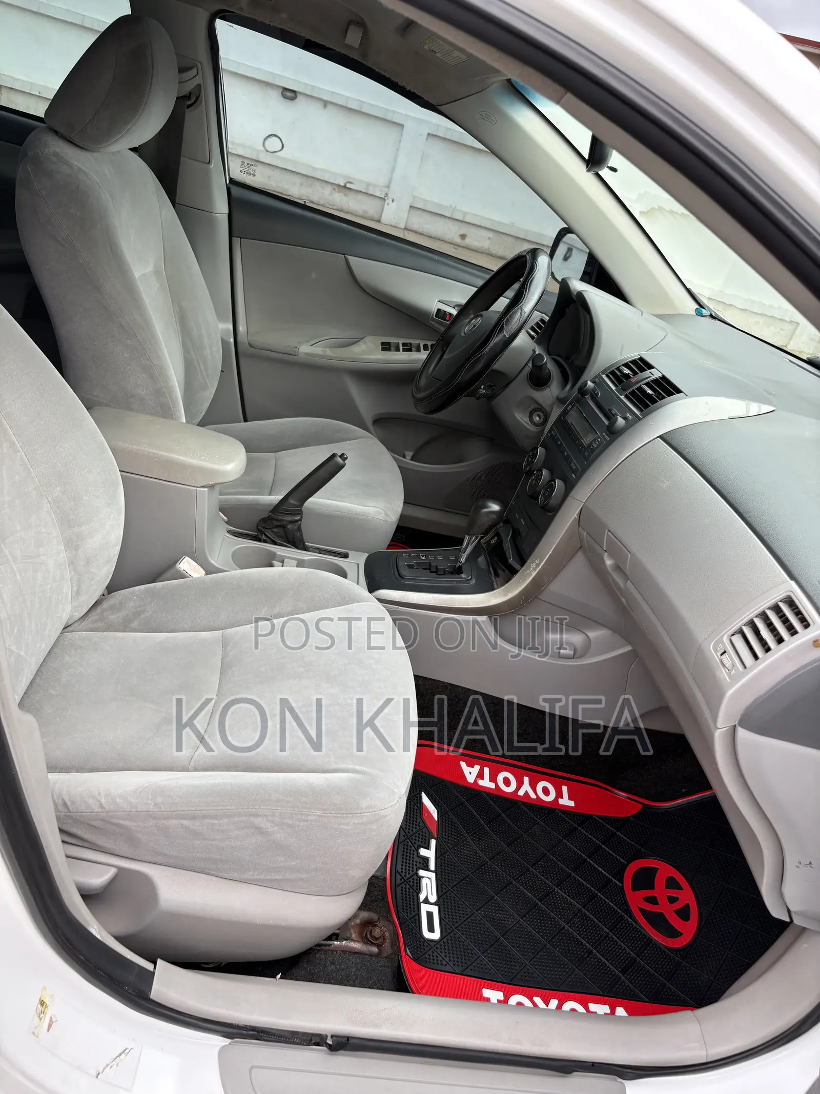 Toyota Corolla 2010 White