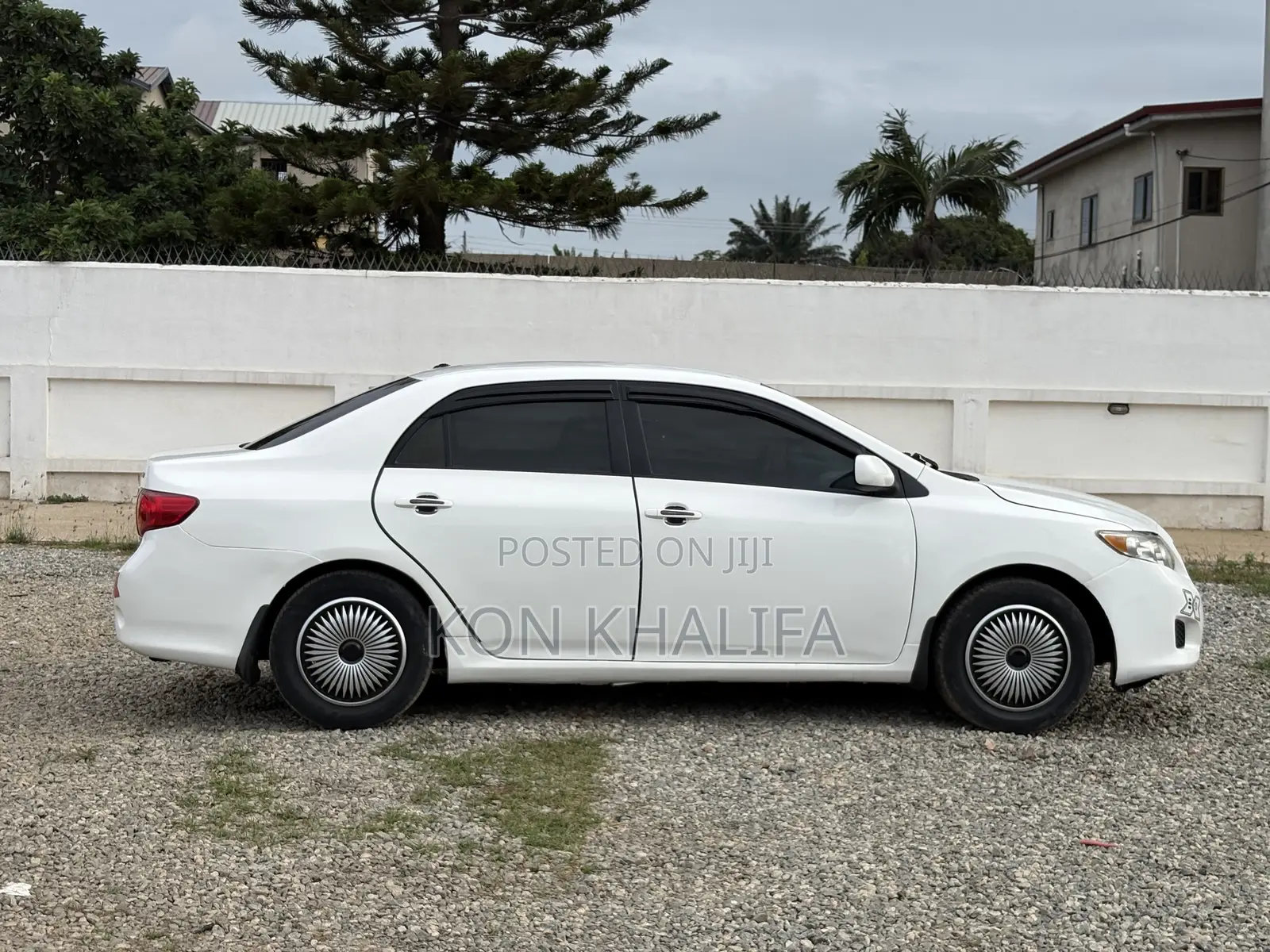 Toyota Corolla 2010 White