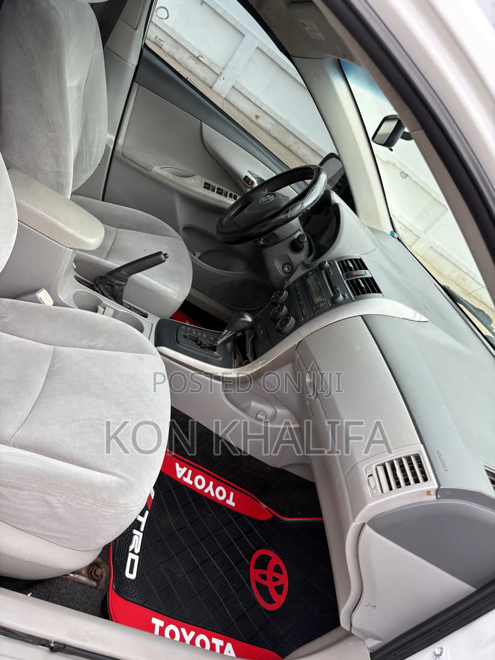 Toyota Corolla 2010 White