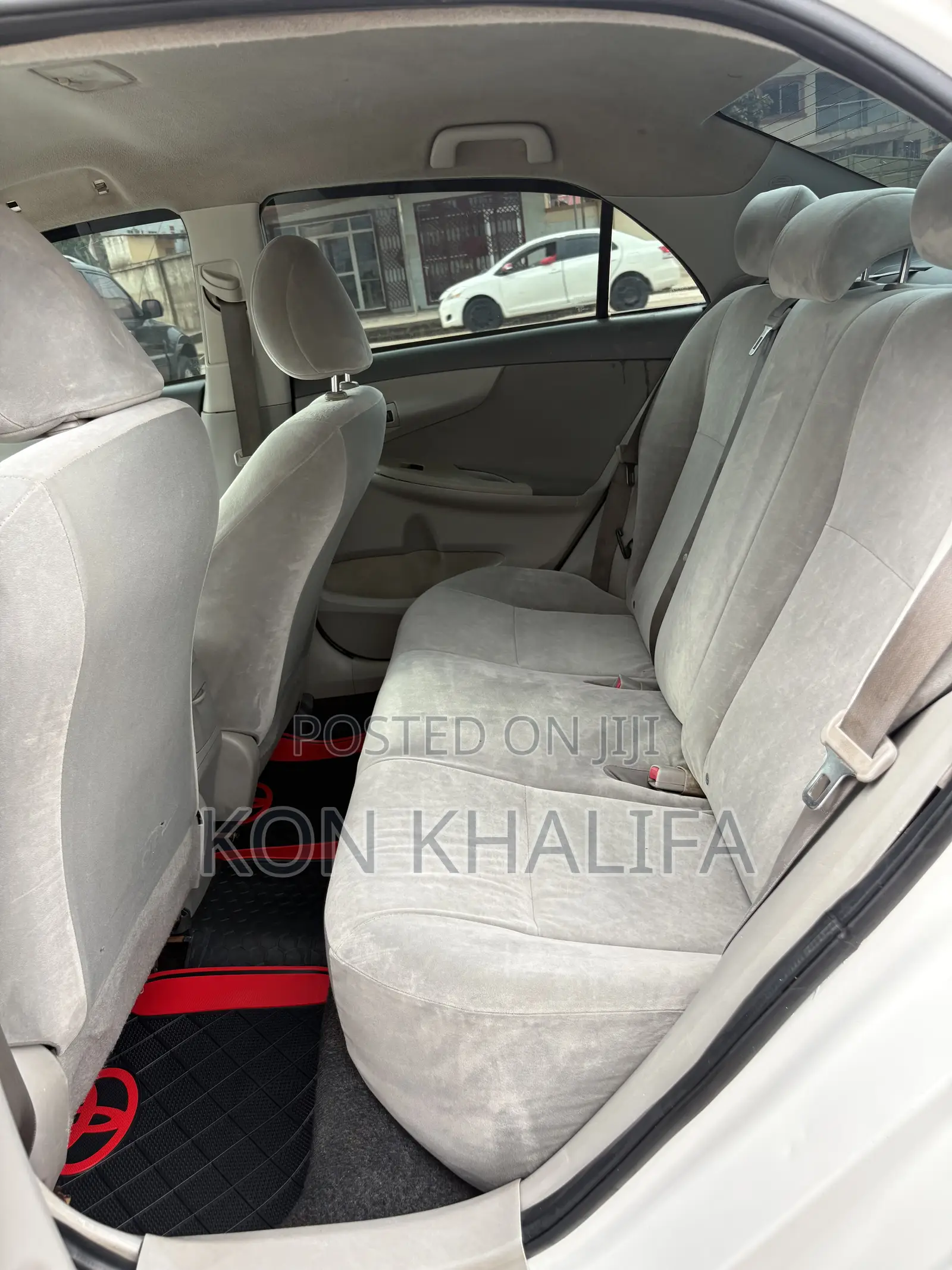 Toyota Corolla 2010 White