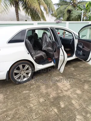 Toyota Corolla 2025 White