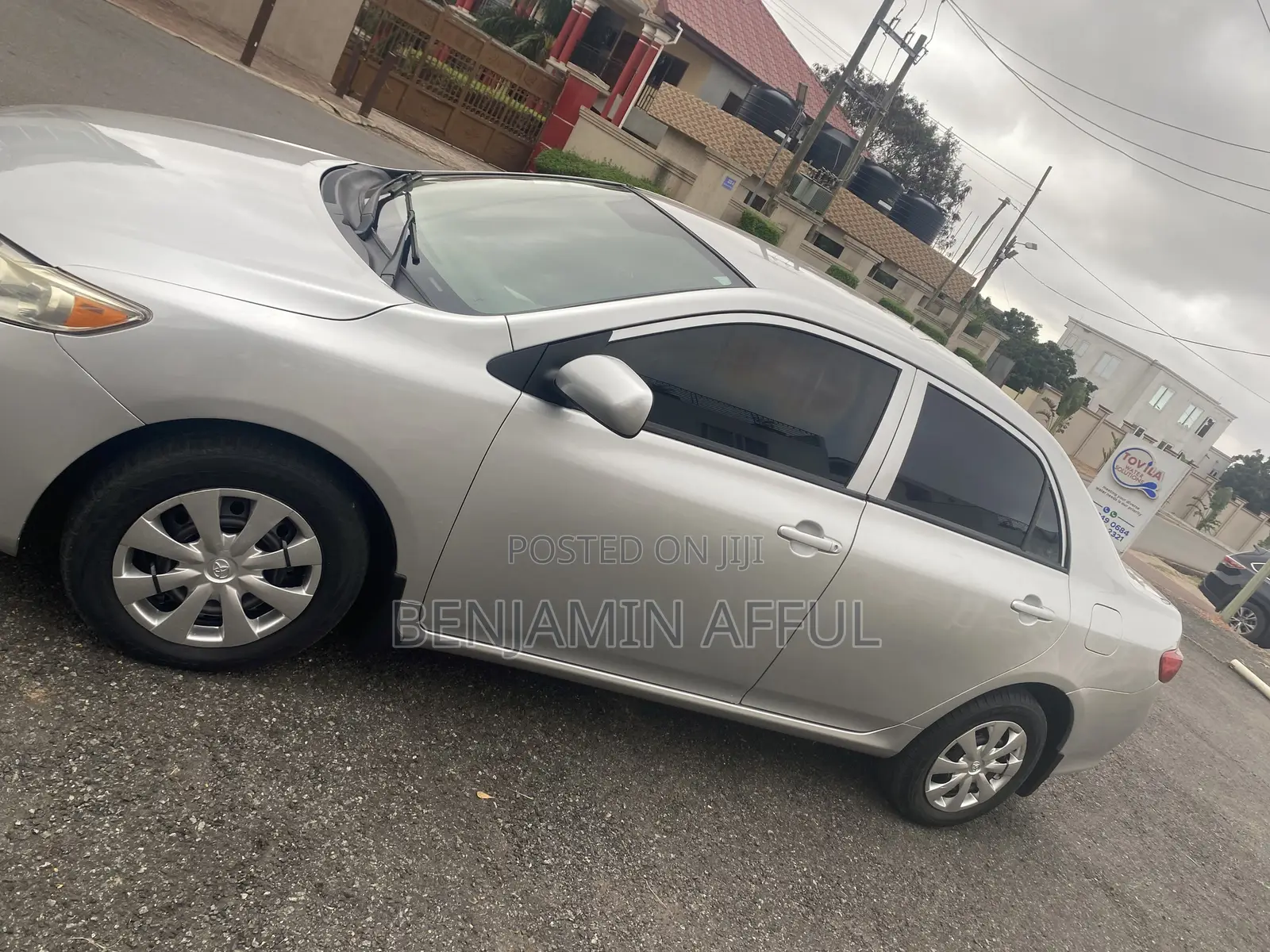 Toyota Corolla LE 4dr Sedan (1.8L 4cyl 4A) 2010 Silver