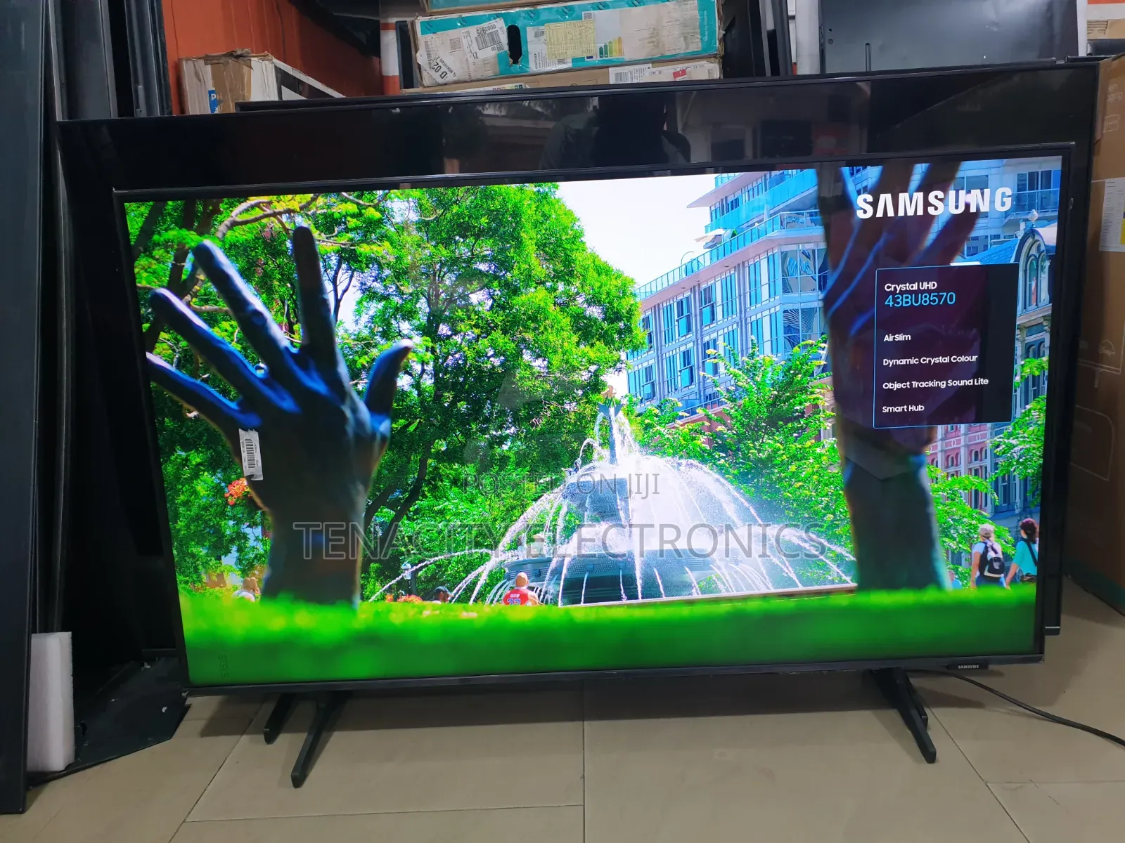 43"airslim Samsung Crystal Uhd HDR 4k Smart Satellite TV