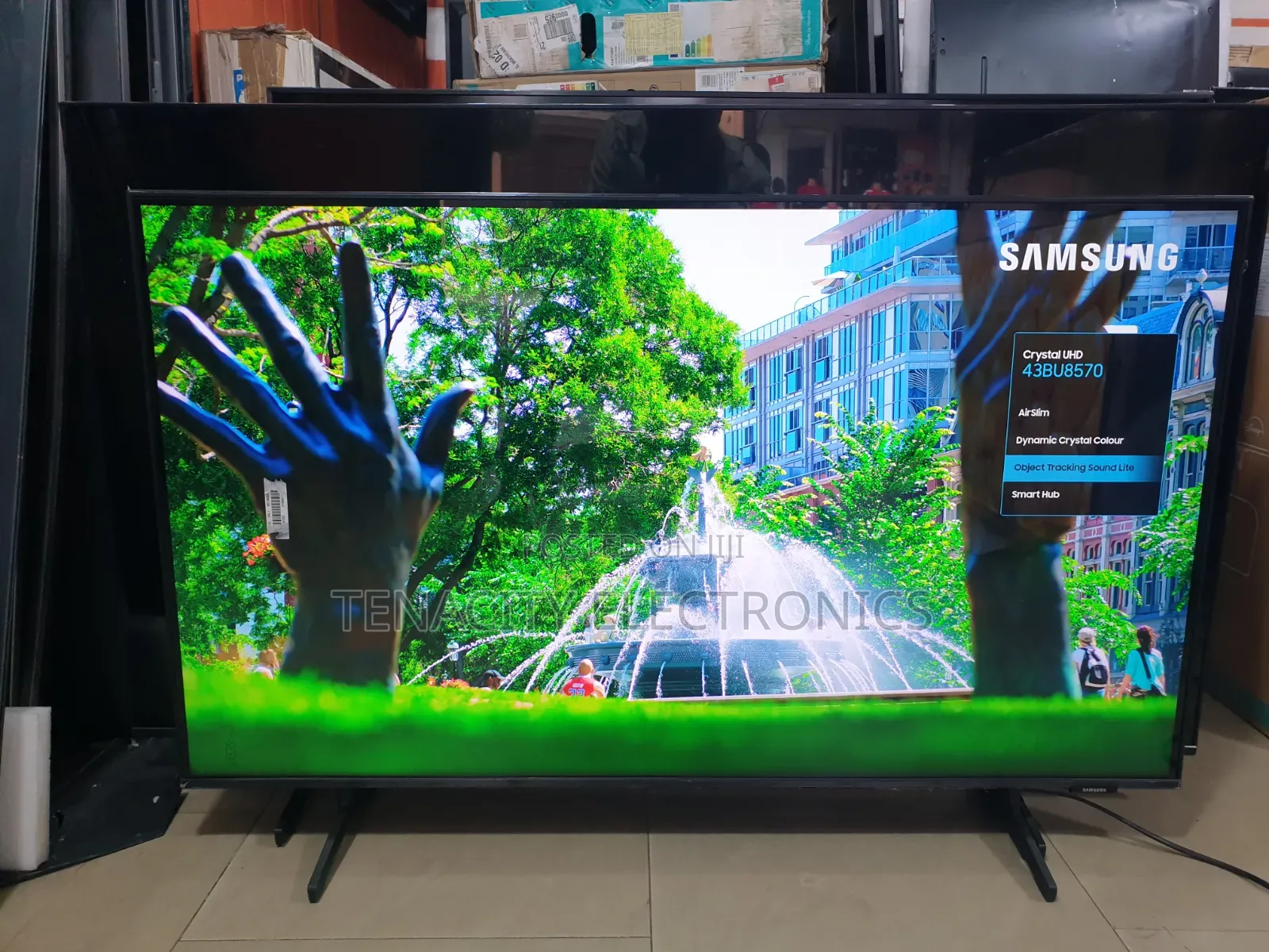 43"airslim Samsung Crystal Uhd HDR 4k Smart Satellite TV