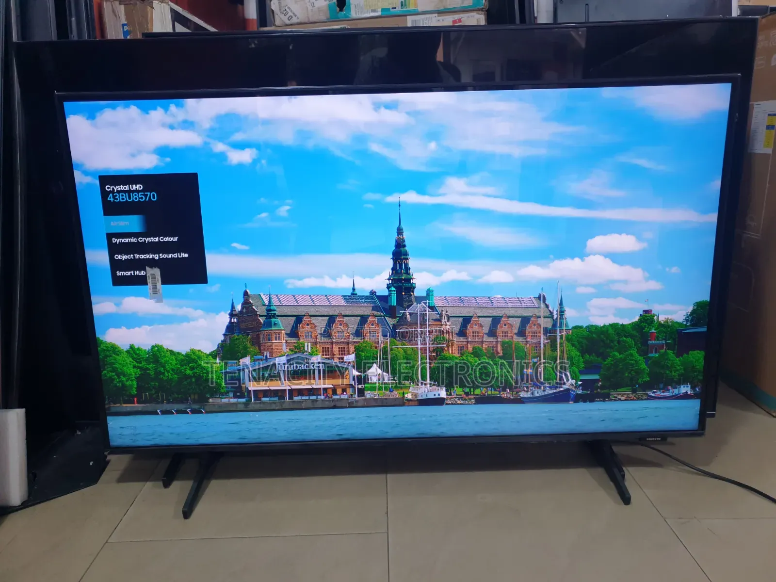 43"airslim Samsung Crystal Uhd HDR 4k Smart Satellite TV