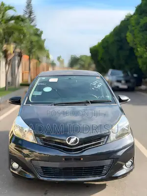Toyota Vitz 2012 Black