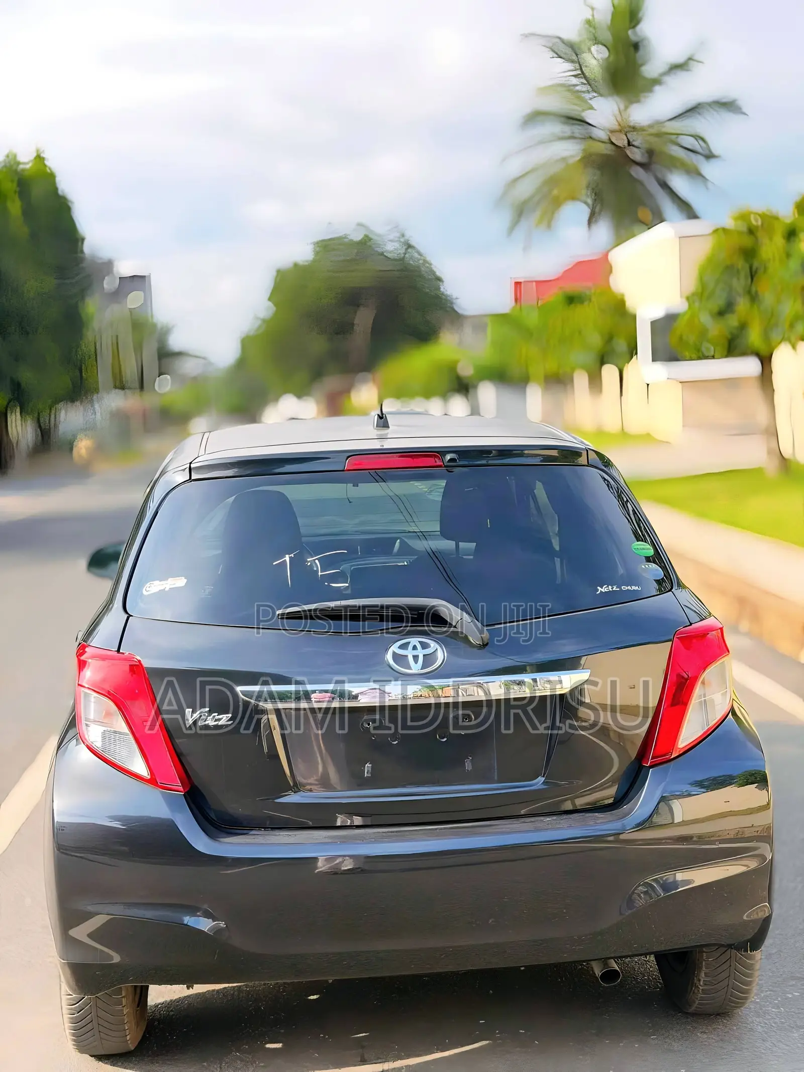 Toyota Vitz 2012 Black