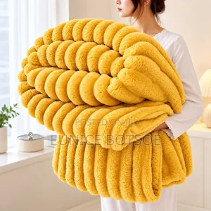 Fluffy Blankets With Two Pillow Cases
