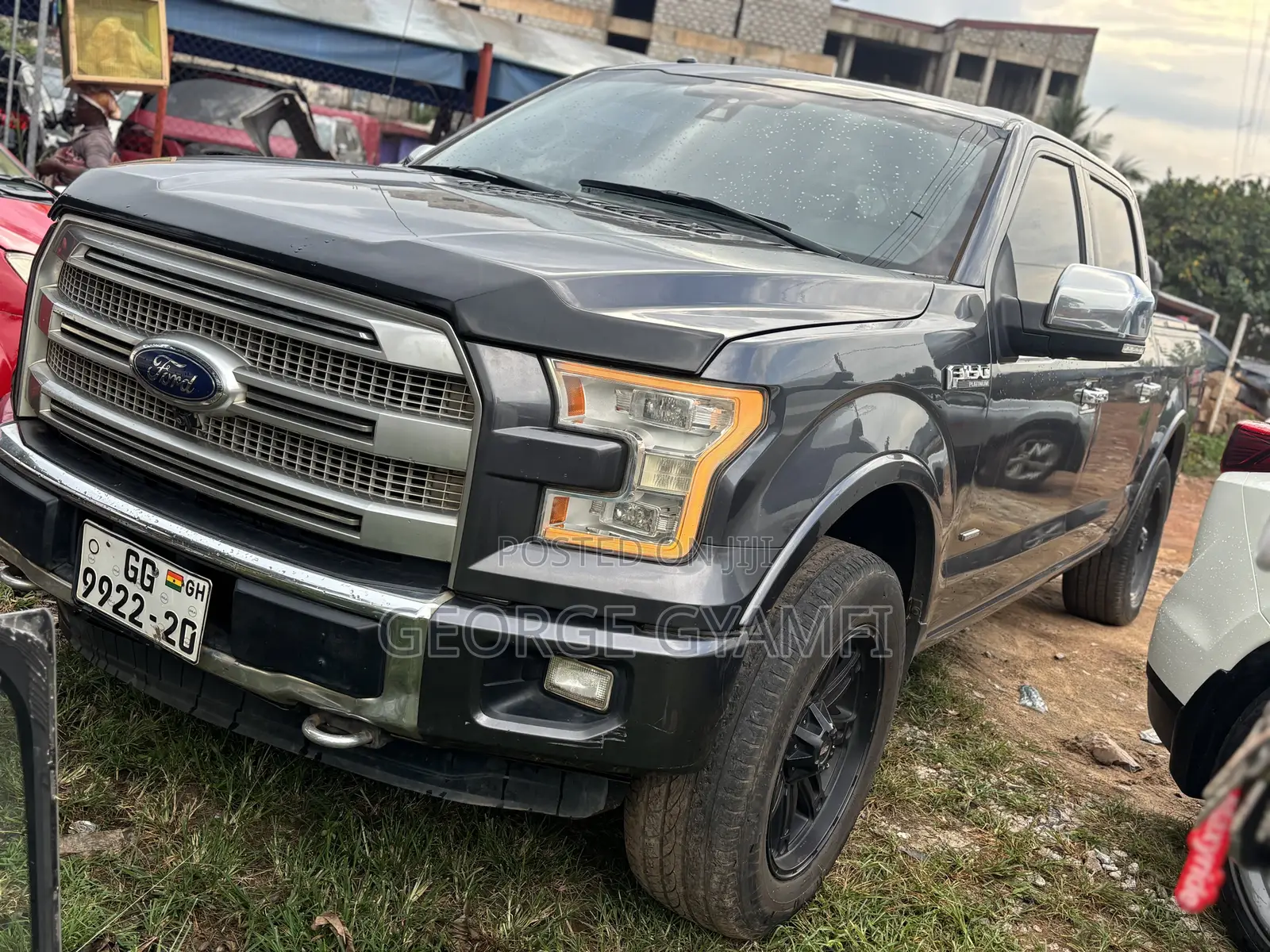 Ford F-150 Platinum 4x4 SuperCrew Cab Styleside 5.5 ft. box 145 in. WB