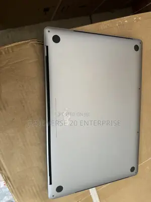Laptop Apple MacBook Pro 2017 16GB Intel Core i7 SSD 512GB