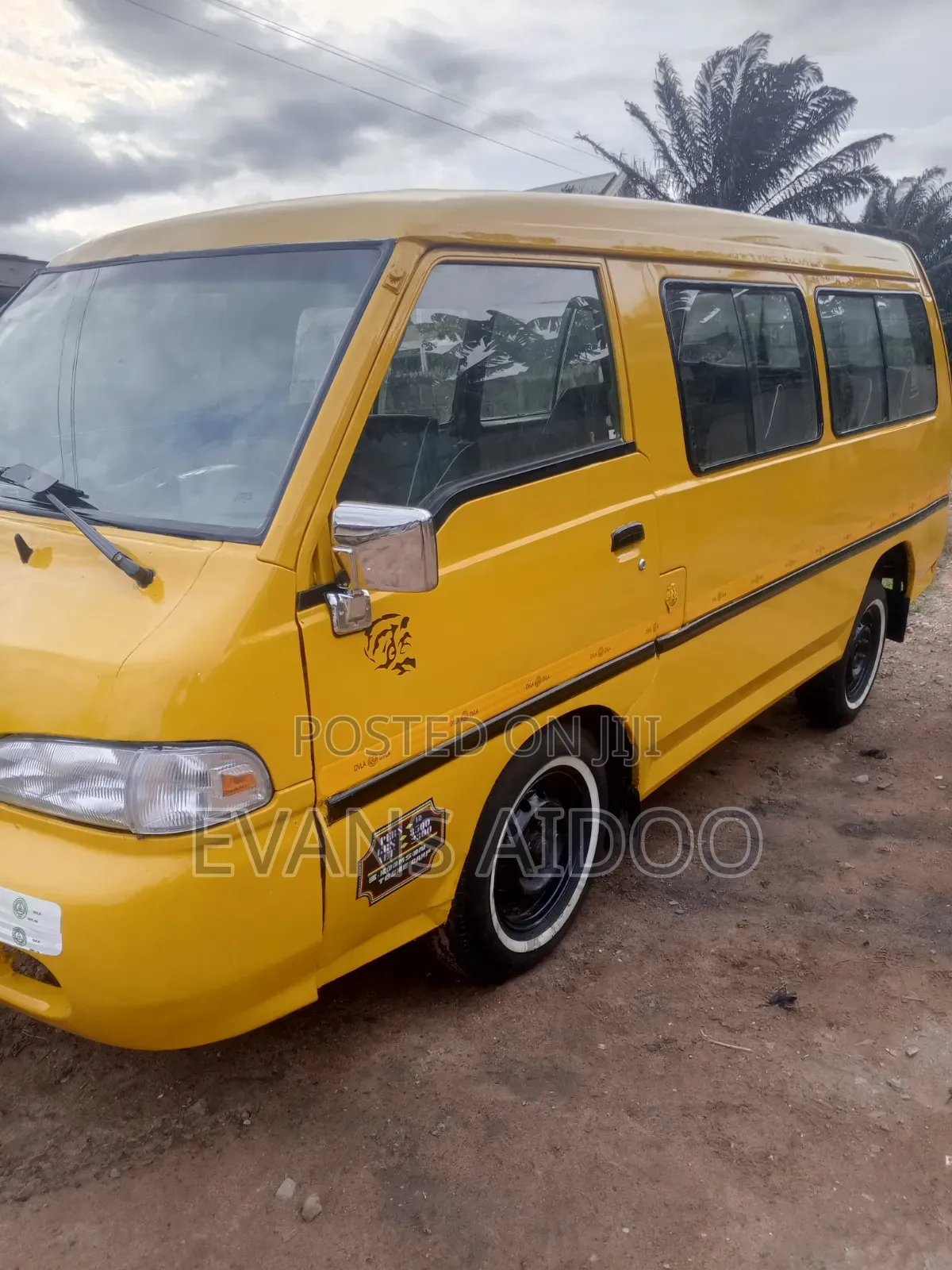 Hyundai H-100 2002 Yellow