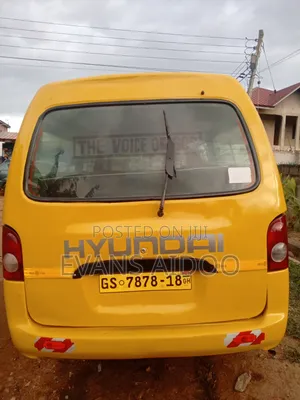 Hyundai H-100 2002 Yellow