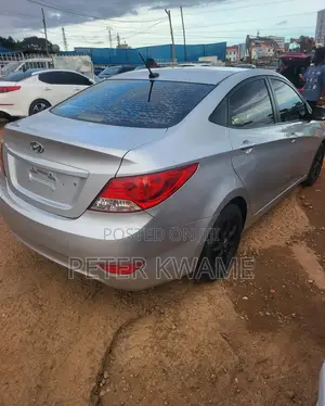 Hyundai Accent SE 4dr Hatchback (1.6L 4cyl 6A) 2014 Silver