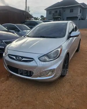 Hyundai Accent SE 4dr Hatchback (1.6L 4cyl 6A) 2014 Silver