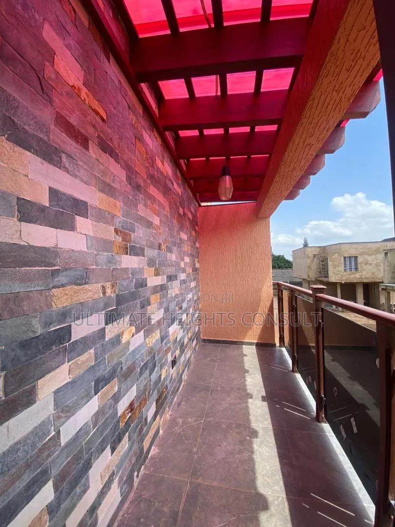 2bdrm House in Asofa, Ofankor for sale