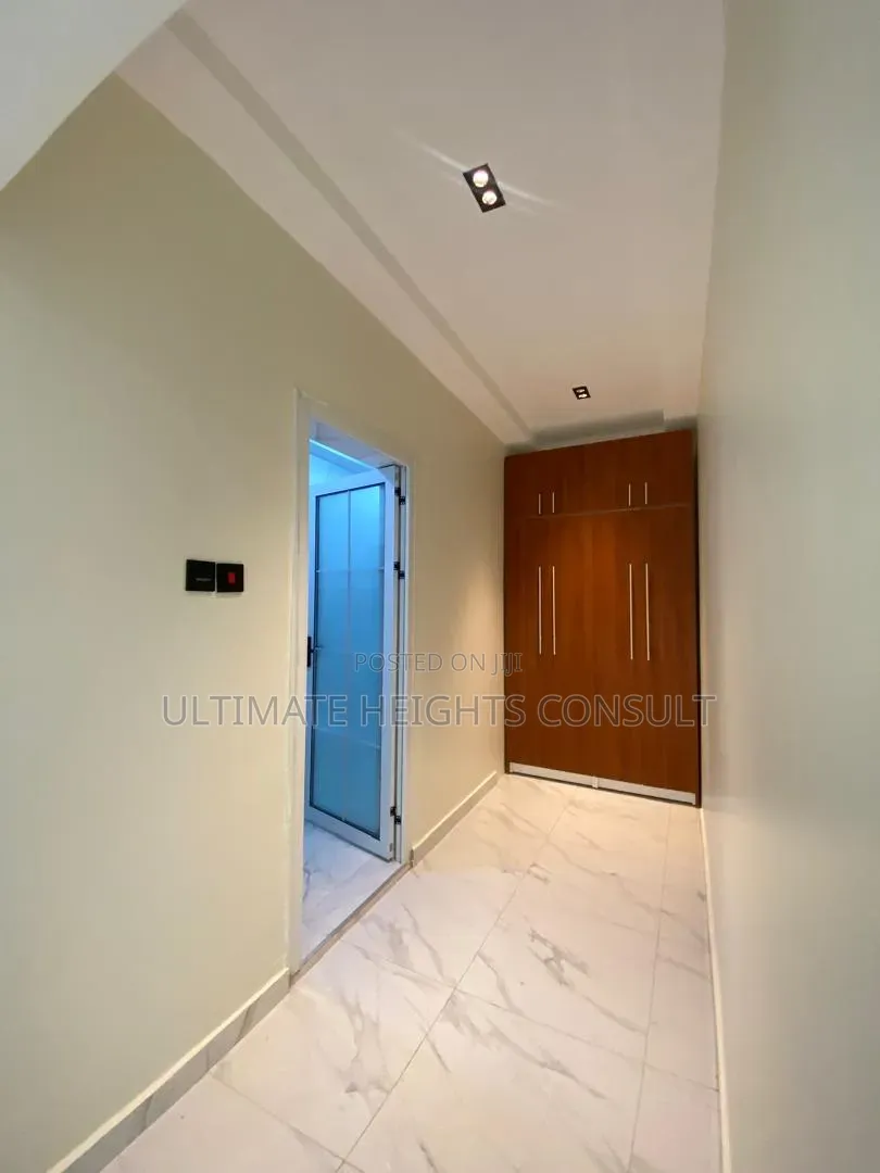 2bdrm House in Asofa, Ofankor for sale