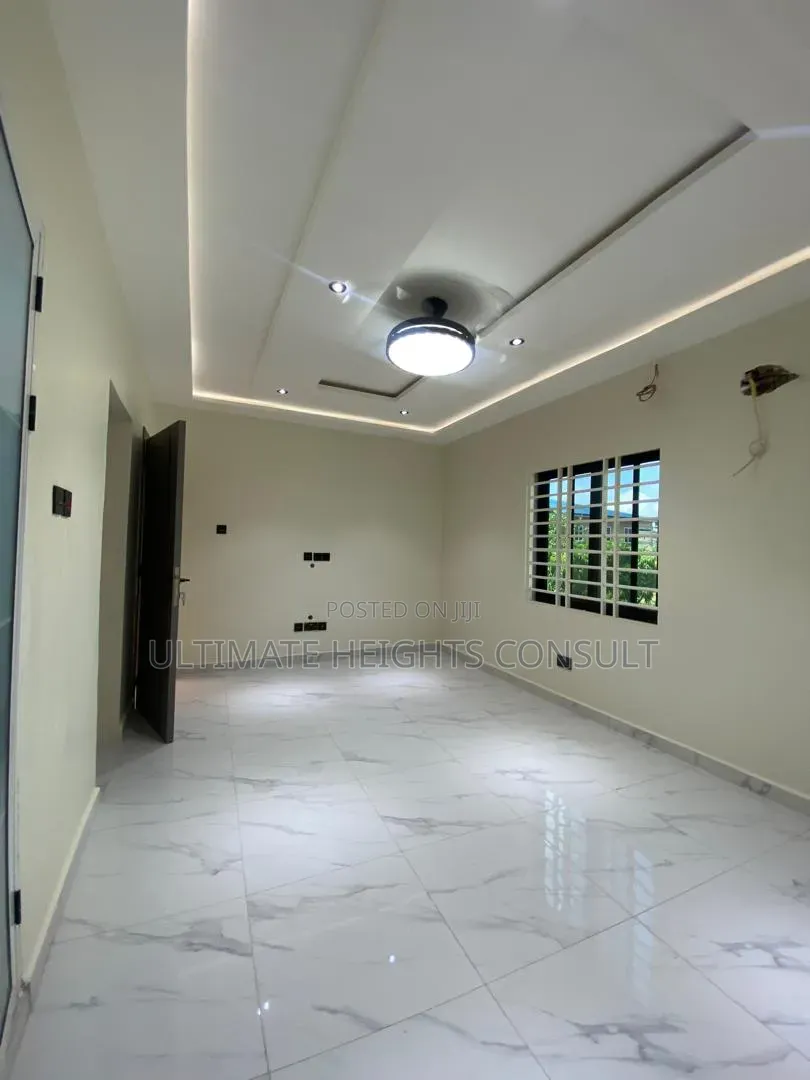 2bdrm House in Asofa, Ofankor for sale