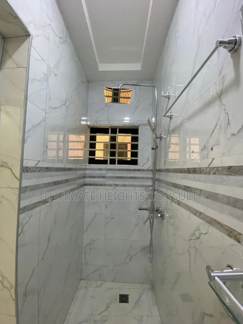 2bdrm House in Asofa, Ofankor for sale