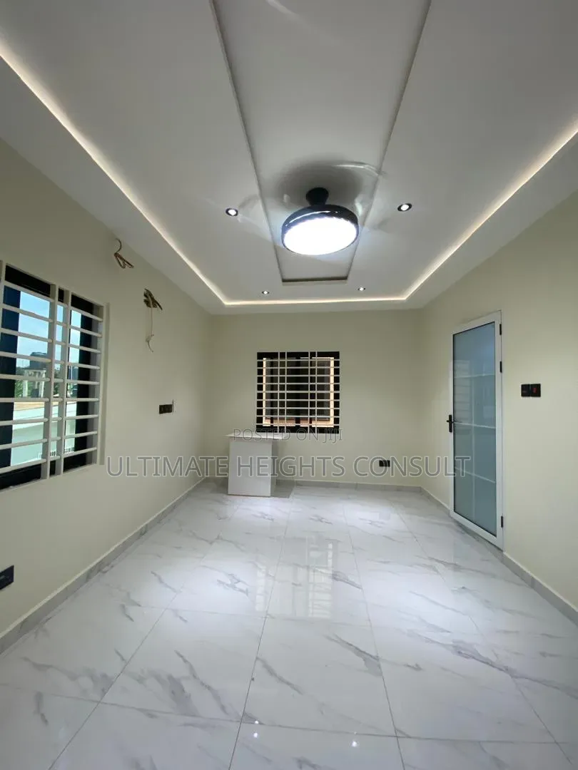 2bdrm House in Asofa, Ofankor for sale