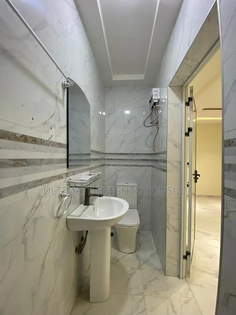 2bdrm House in Asofa, Ofankor for sale
