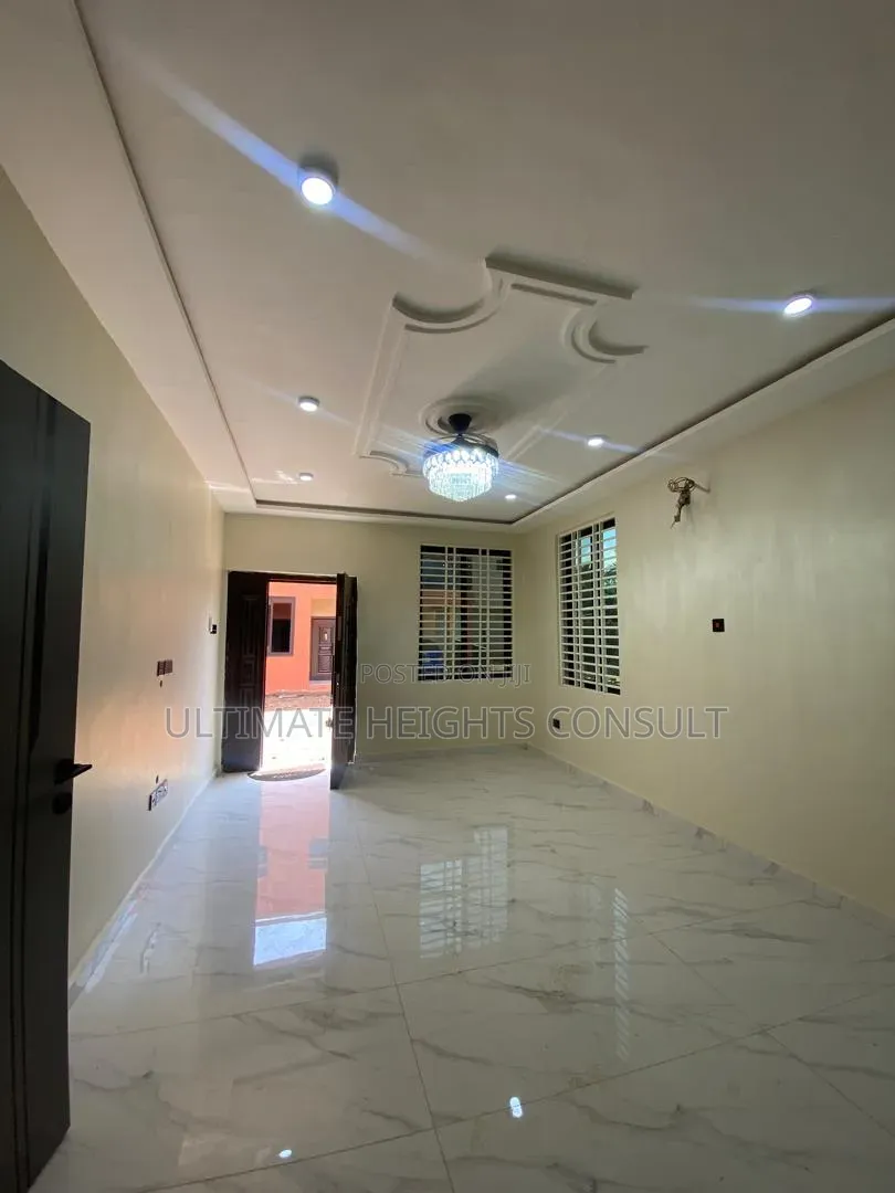 2bdrm House in Asofa, Ofankor for sale