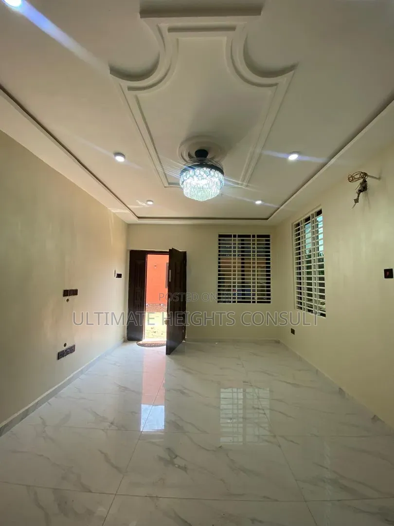 2bdrm House in Asofa, Ofankor for sale