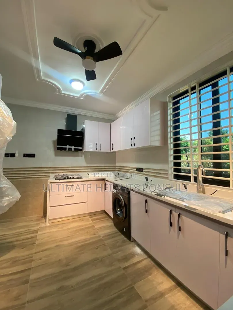2bdrm House in Asofa, Ofankor for sale