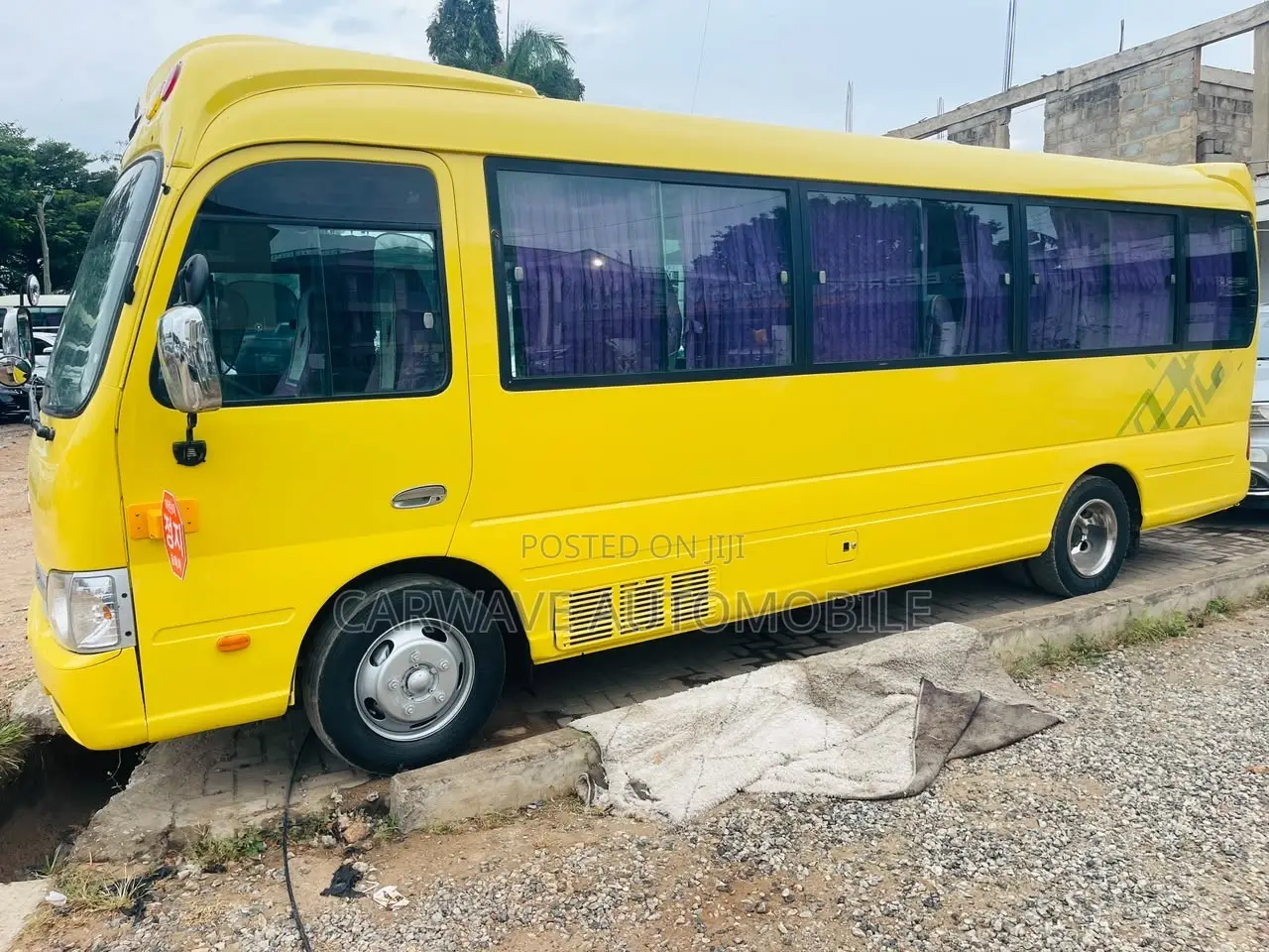Hyundai County 2015 Yellow