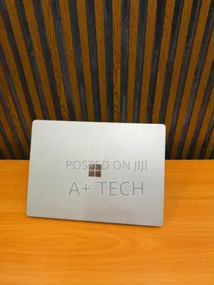 New Laptop Microsoft Surface Laptop 3 8GB Intel Core i5 SSD 256GB