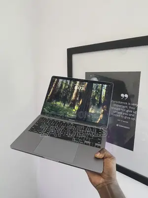 Laptop Apple MacBook Pro 2020 8GB Intel Core i5 SSD 256GB