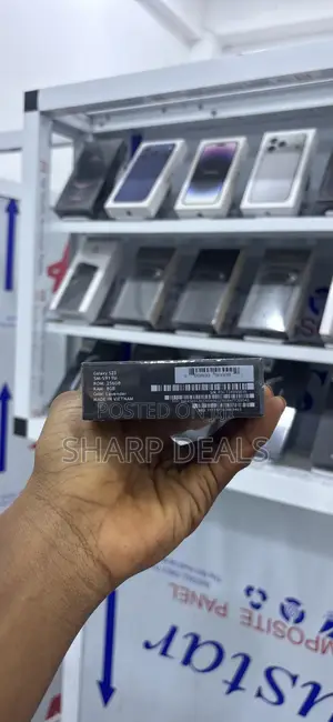 New Samsung Galaxy S23 256 GB Black