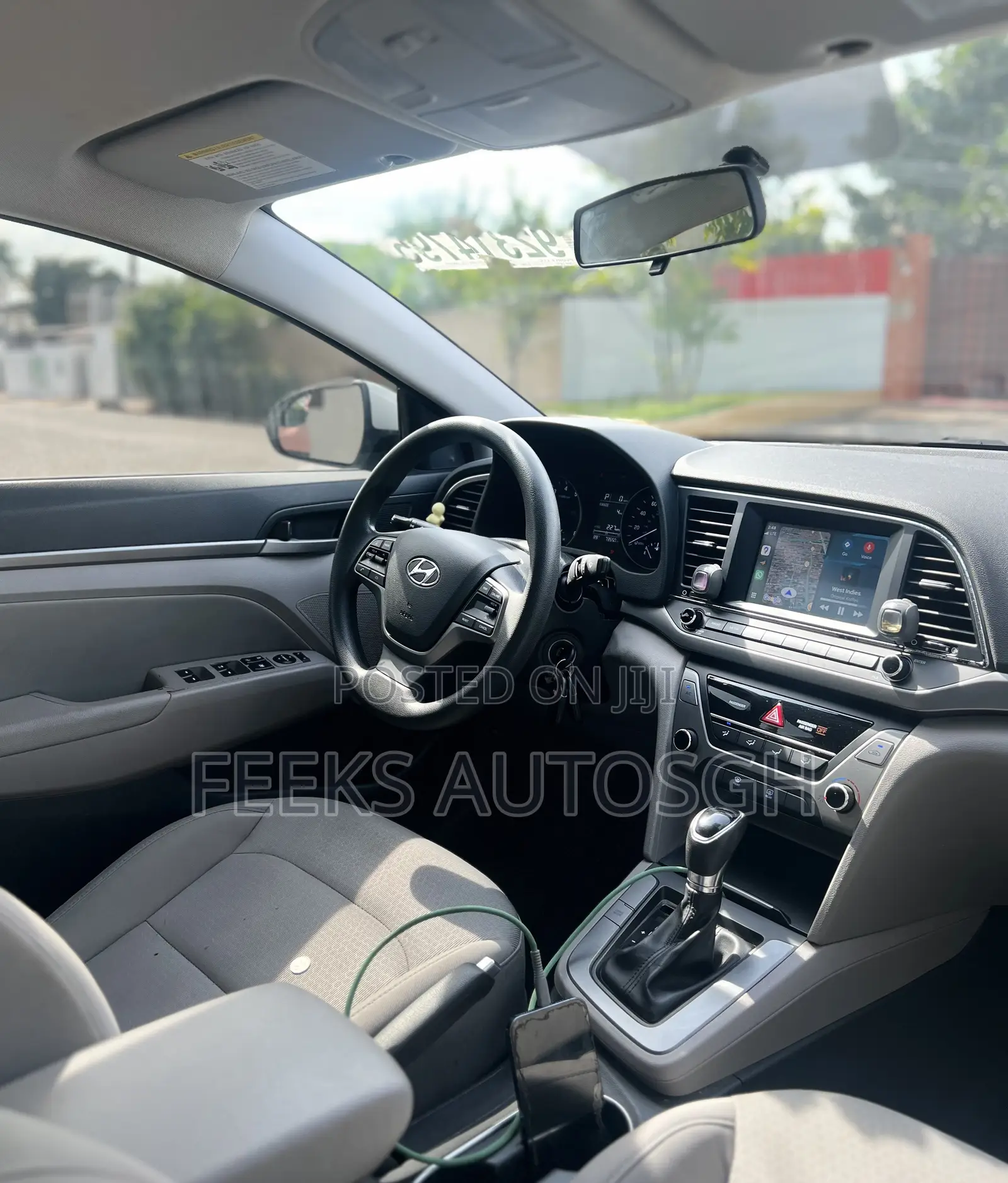 Hyundai Elantra SE Sedan FWD (2.0L 4cyl 6M) 2017 White