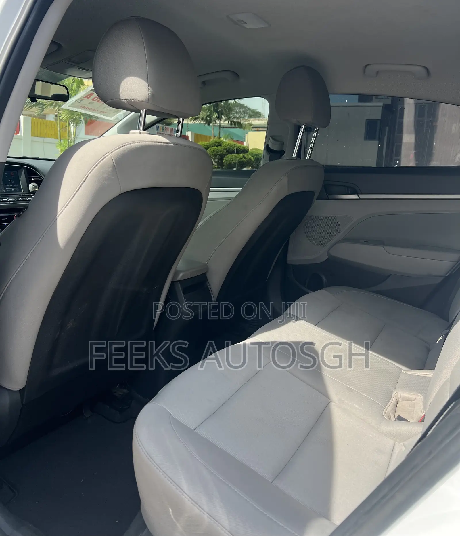 Hyundai Elantra SE Sedan FWD (2.0L 4cyl 6M) 2017 White