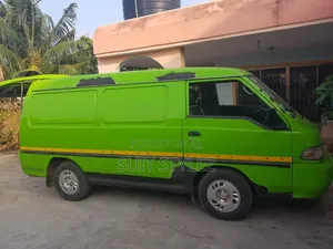 Hyundai H200 2007 Green