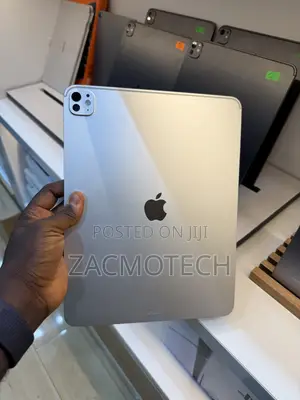 Apple iPad Pro 13 (2025) 1 TB Silver