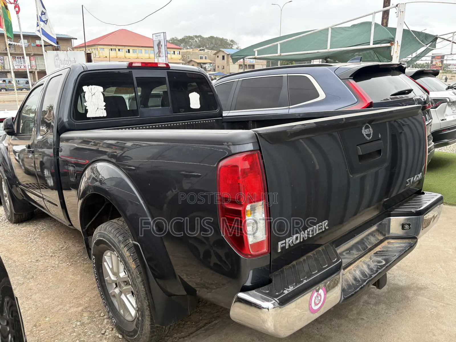 Nissan Frontier SV 4dr King Cab 6.1 ft. SB (2.5L 4cyl 5M) 2015 Gray