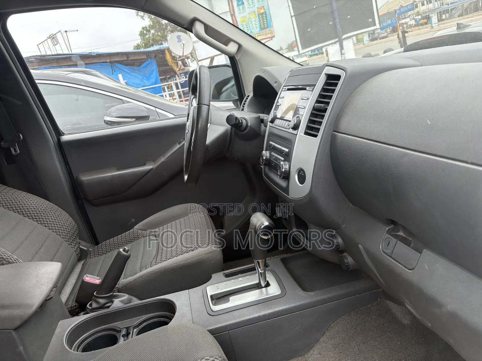 Nissan Frontier SV 4dr King Cab 6.1 ft. SB (2.5L 4cyl 5M) 2015 Gray