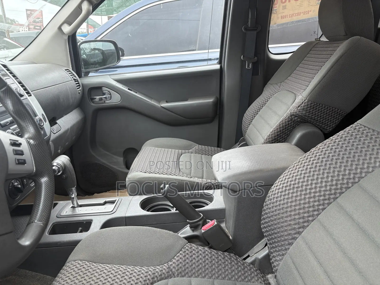 Nissan Frontier SV 4dr King Cab 6.1 ft. SB (2.5L 4cyl 5M) 2015 Gray