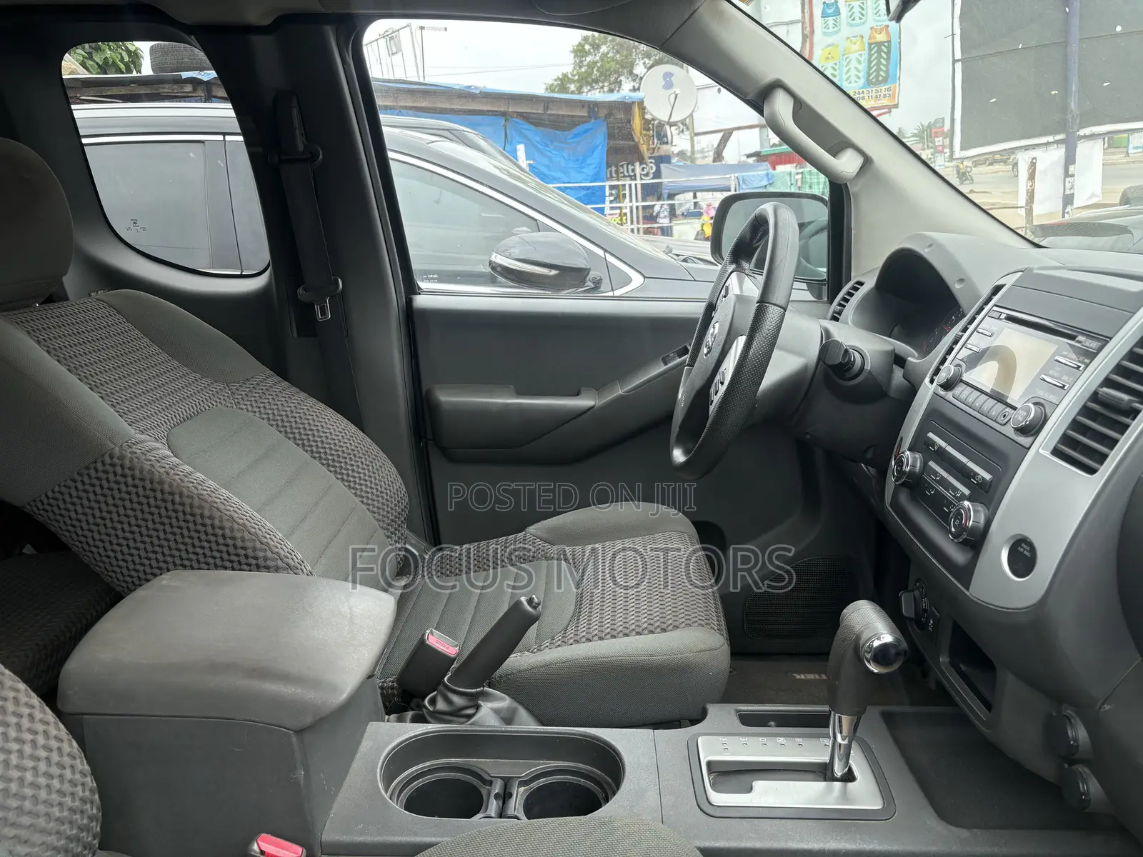 Nissan Frontier SV 4dr King Cab 6.1 ft. SB (2.5L 4cyl 5M) 2015 Gray