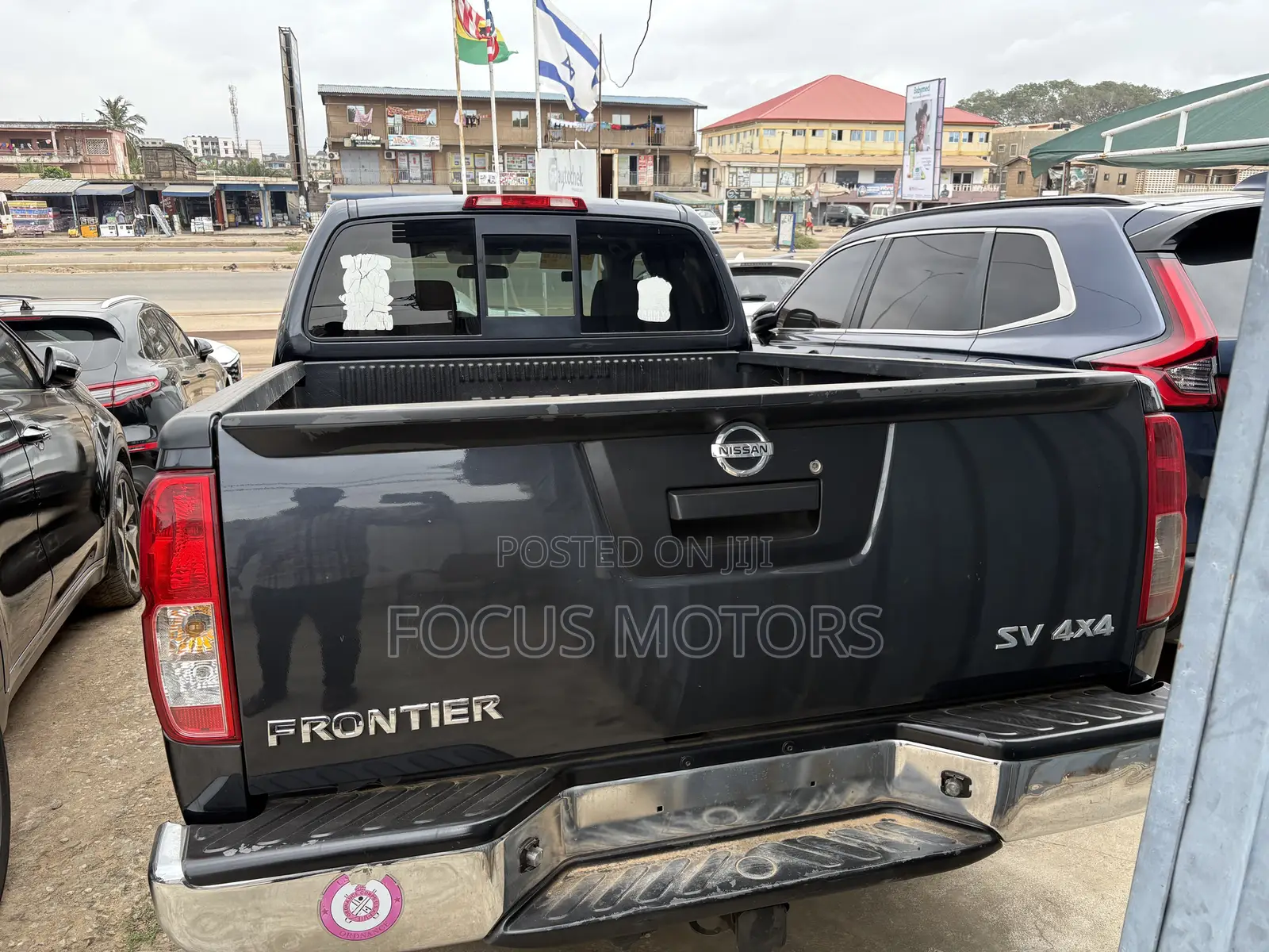 Nissan Frontier SV 4dr King Cab 6.1 ft. SB (2.5L 4cyl 5M) 2015 Gray