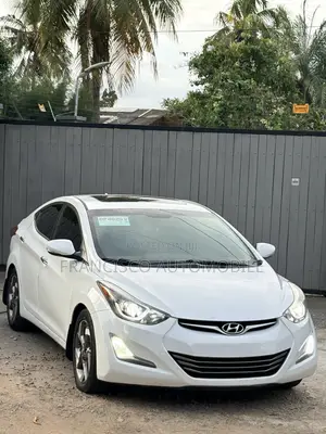 Hyundai Elantra Limited Sedan FWD (1.8L 4cyl 6A) 2016 White