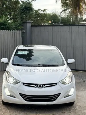 Hyundai Elantra Limited Sedan FWD (1.8L 4cyl 6A) 2016 White