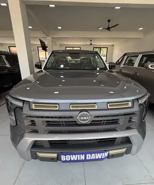 New Nissan Frontier PRO-4X Crew Cab 4WD 5.0 ft. SB 2026 Gray
