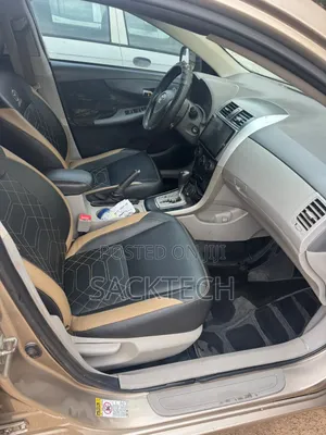 Toyota Corolla 2010 Gold
