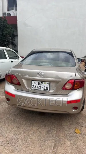 Toyota Corolla 2010 Gold
