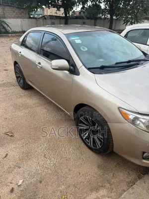 Toyota Vitz 2009 White