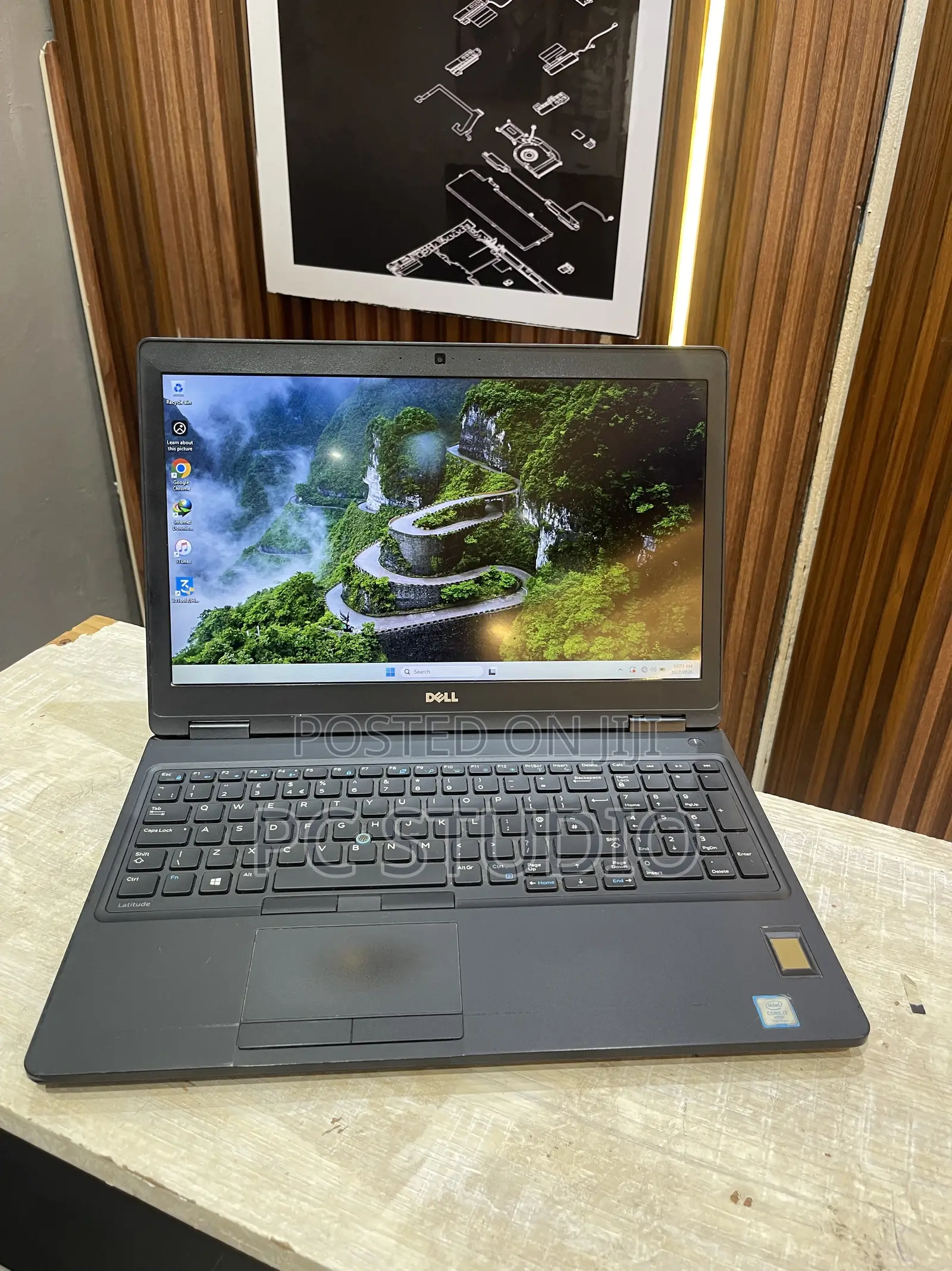 Laptop Dell Latitude 15 5580 4GB Intel Core i5 SSHD (Hybrid) 128GB