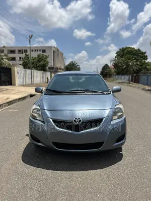 Toyota Yaris 1.5 Sedan 2008 Gray